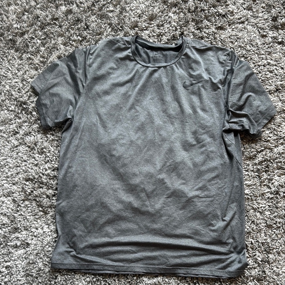 Nike Gray Short Sleeve Tee